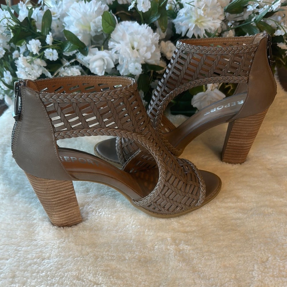 Report heels